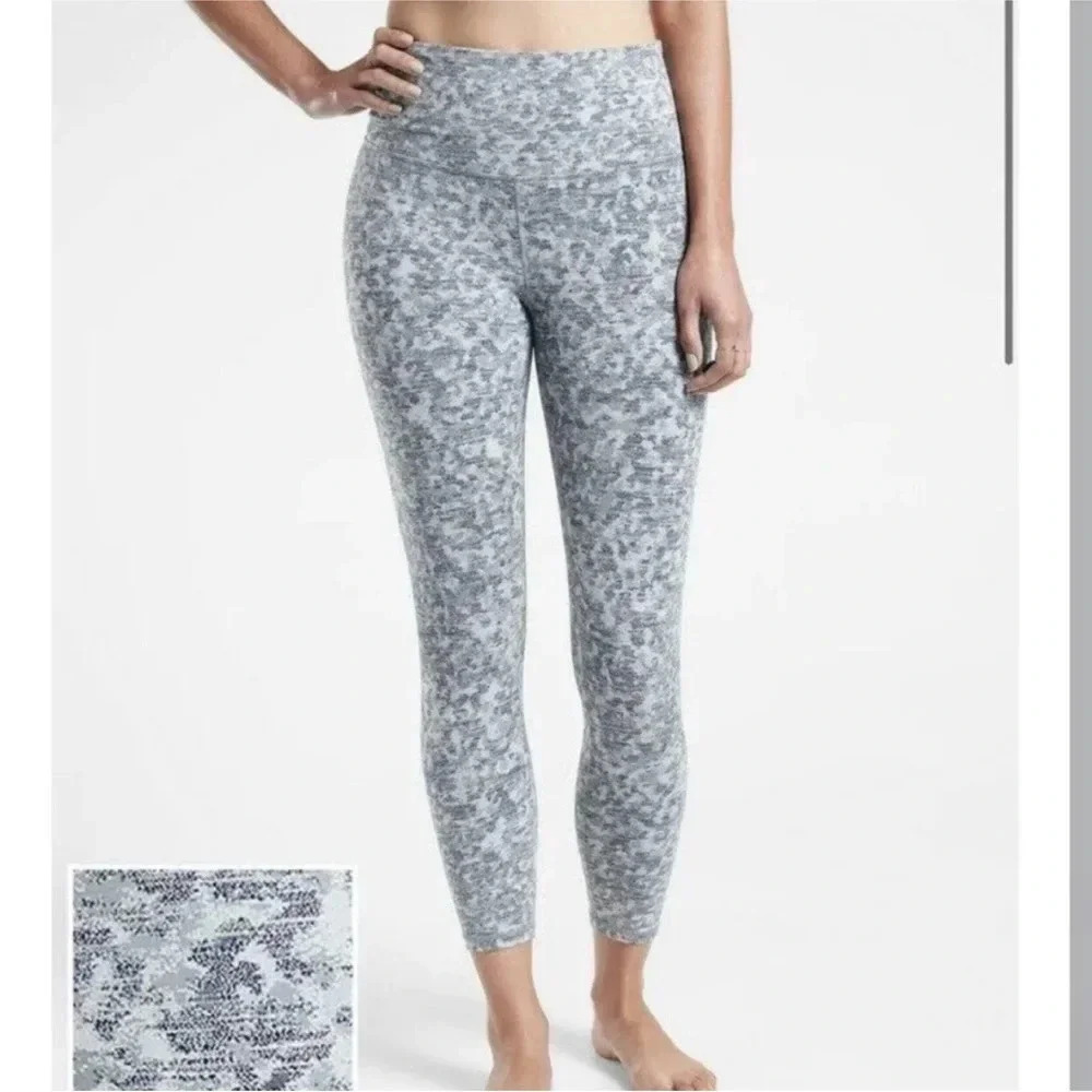 Athleta blue elevation textured 7/8 tight sz xs